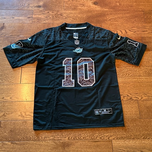 Brand new Tyreek Hill Jersey Miami Dolphins ADULT - Picture 2 of 2